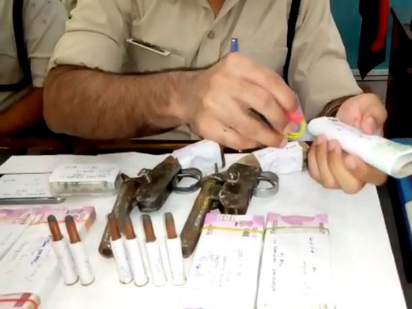 करोड़ों के मालिक हैं सभी डकैत
