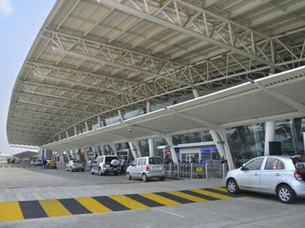 Airports run by govt may offer water and snacks at MRP by separate counter Airports run by govt may offer water and snacks at MRP by separate counter