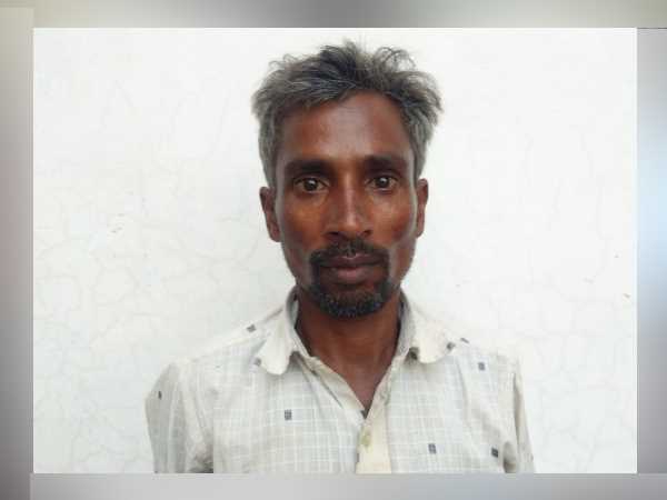 victim youth threatened suicide in front of DM office in balrampur victim youth threatened suicide in front of DM office in balrampur