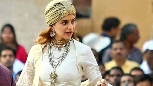 विवादों से ख़तरे में ‘क्वीन’ कंगना का करियर? विवादों से ख़तरे में ‘क्वीन’ कंगना का करियर?