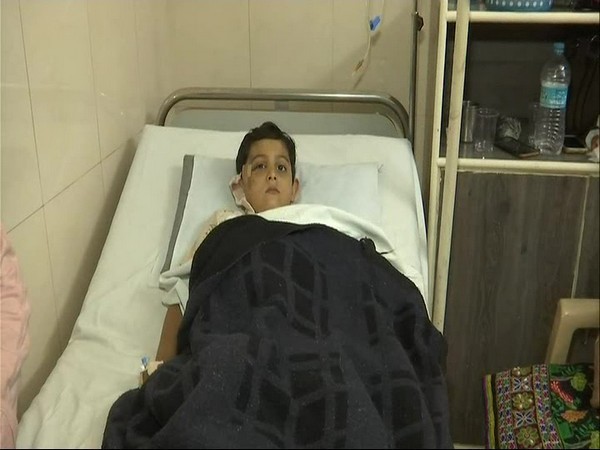 शरीर में लगाने पड़े 100 ज्यादा टांके