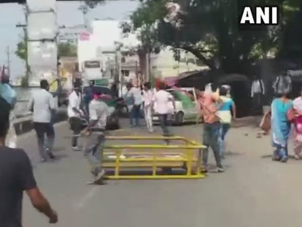 भारत बंद का दिखा मिला-जुला असर