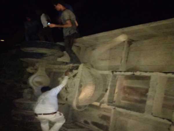 bus going from Palia to Delhi fell under the bridge, passengers were injured bus going from Palia to Delhi fell under the bridge, passengers were injured