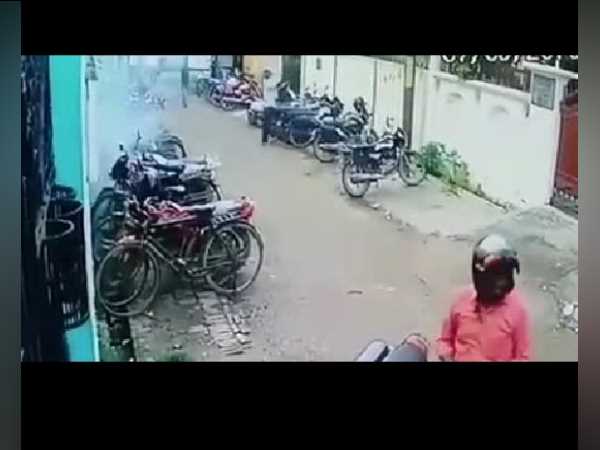 bomb hurlded outside coaching centre in allahabad bomb hurlded outside coaching centre in allahabad