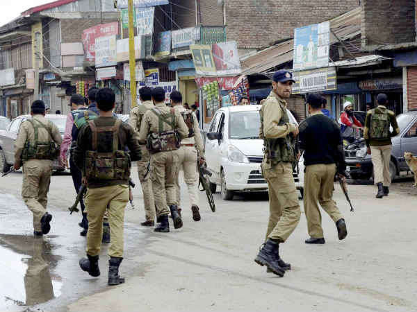 CRPF-grenade-attack-sopore.jpg CRPF-grenade-attack-sopore.jpg