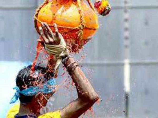 dahi handi celebrations: four men torched two wheeler after resident refused to pay donation dahi handi celebrations: four men torched two wheeler after resident refused to pay donation