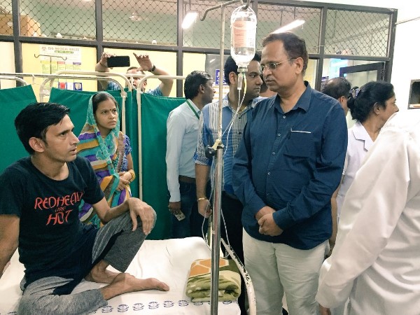 दिल्ली के अस्पतालों में इलाज सस्ता है