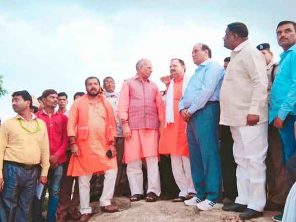 सिंचाई मंत्री ने किया बाढ़ इलाके का दौरा