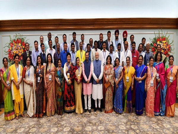 केमिस्ट्री टीचर हैं गीता गंगवानी