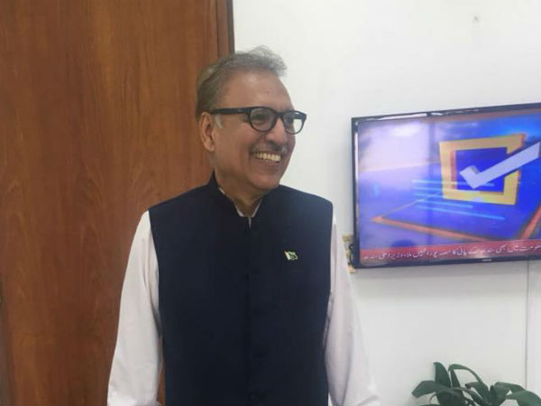 आज भी दाएं हाथ में है गोली