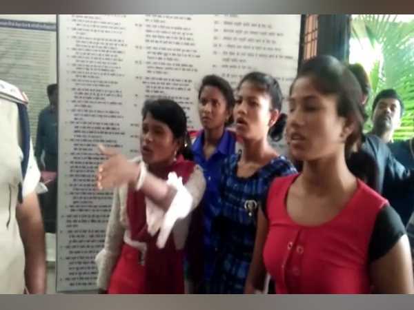 four sisters made plan and then beat boy for molesting them four sisters made plan and then beat boy for molesting them