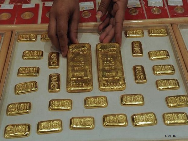 कस्टम विभाग को हुआ था शक