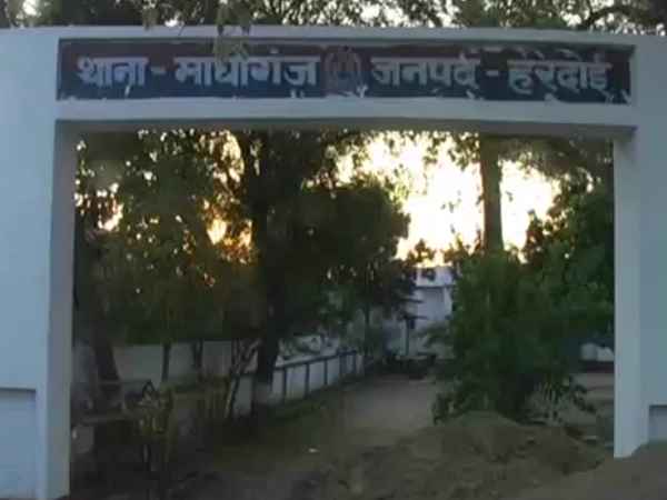 statue broken in Hardoi by anti social elements statue broken in Hardoi by anti social elements