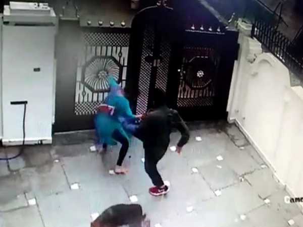 Husband beat her wife brutally video goes viral Husband beat her wife brutally video goes viral