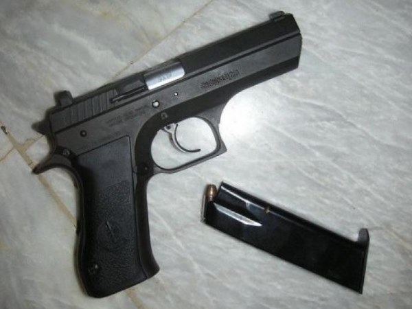 Delhi University student and father held for supplying illegal weapons Delhi University student and father held for supplying illegal weapons