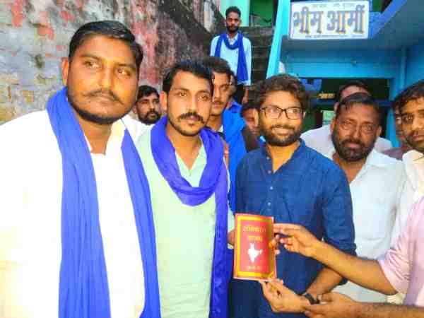 jignesh mevani met bhim army chief chadrashekhar and plan to defeat bjp jignesh mevani met bhim army chief chadrashekhar and plan to defeat bjp