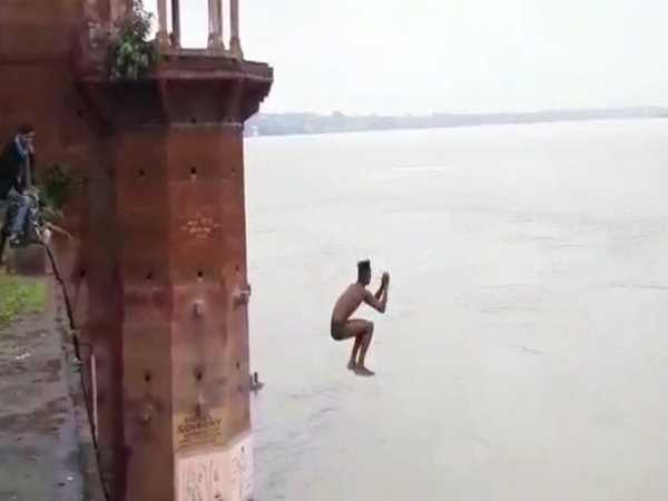 boy died in river ganga while jumping from 50 feet high boy died in river ganga while jumping from 50 feet high