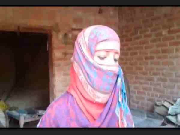 Women went to police station for help, police said that he need money Women went to police station for help, police said that he need money