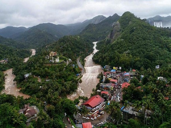 heay rain predicted in kerala on 25 sept, MET Issues yellow alert in several districts heay rain predicted in kerala on 25 sept, MET Issues yellow alert in several districts