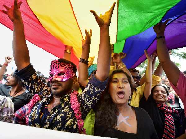 कोर्ट ने कहा- LGBT समुदाय को समानता का अधिकार है