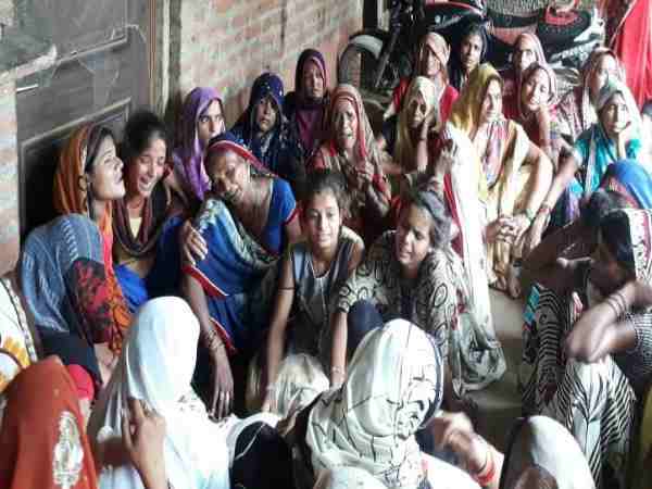 Five children died in shahjahanpur due to lightning fall Five children died in shahjahanpur due to lightning fall