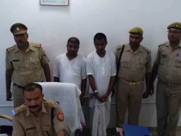 Police arrested two Bangladeshi nationals living in Vrindavan Police arrested two Bangladeshi nationals living in Vrindavan