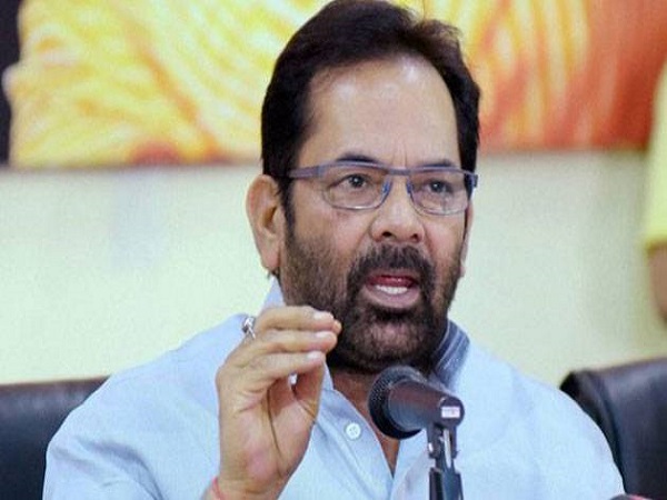 'पीएम मोदी की लोकप्रियता बढ़ी'