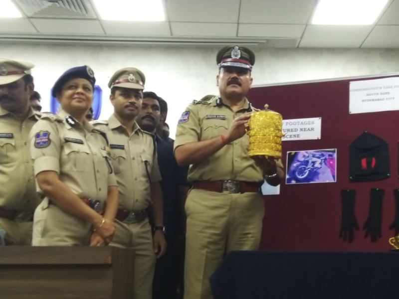 चोर बेशकीमती टिफिन में रोज खाना खाया करते थे