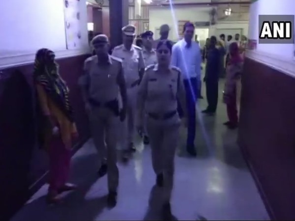 राष्ट्रीय महिला आयोग ने मांगी जानकारी