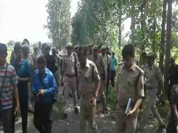 यूपी: साधू समेत पति-पत्नी की हत्या से इलाके में मचा हड़कंप, हत्या के तार जोड़ने में जुटी पुलिस यूपी: साधू समेत पति-पत्नी की हत्या से इलाके में मचा हड़कंप, हत्या के तार जोड़ने में जुटी पुलिस