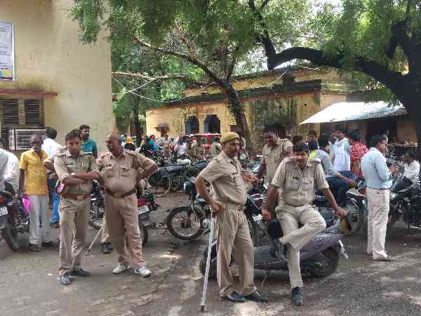 मिर्ज़ापुर आते समय हुआ विवाद