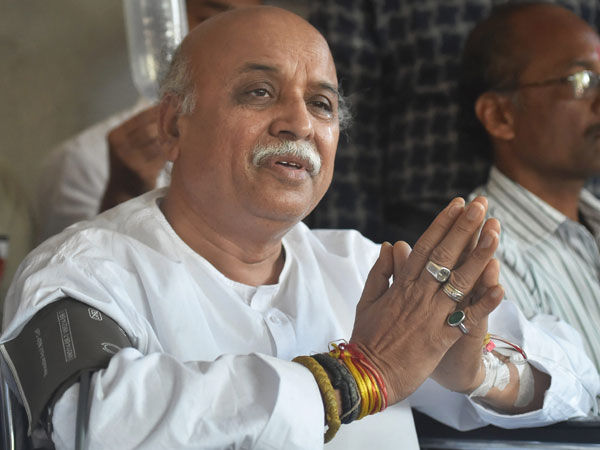 मंदिर ना बना तो बदलेंगे सरकार