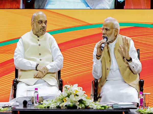 नेताओं के अलग-अलग आंकडे