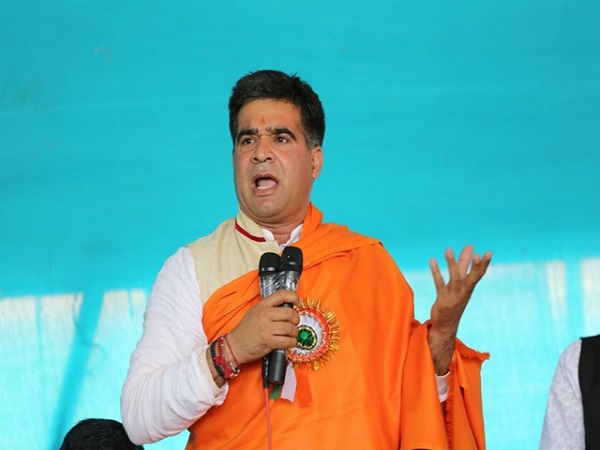 रविंद्र रैना से की शिकायत