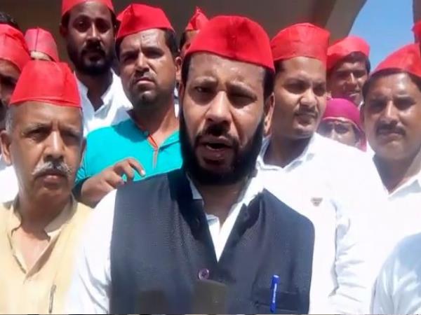 सपा नेता मनोज पांडेय ने ऊंचाहार का मोर्चा संभाला