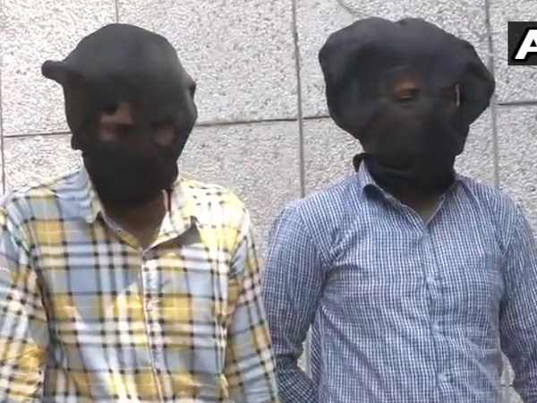 शुक्रवार रात में हुई दोनों की गिरफ्तारी