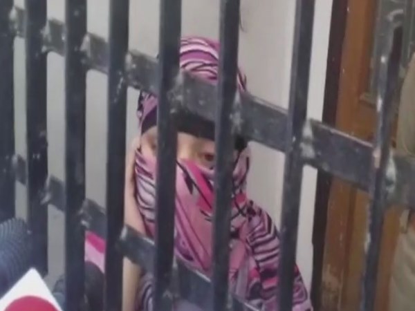 सना ने पुलिस टीम पर लगाए गंभीर आरोप