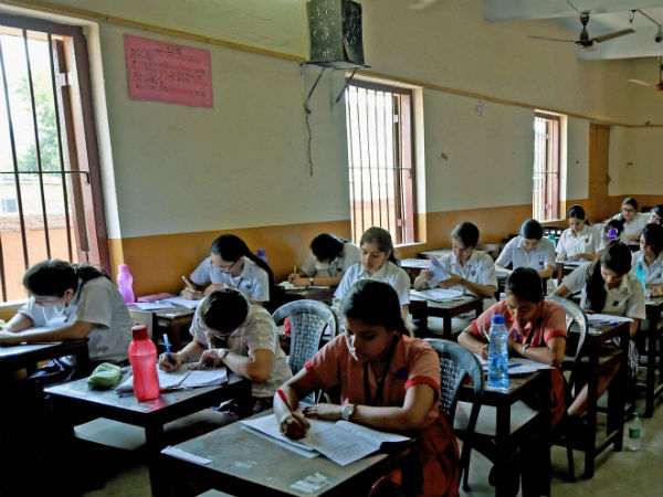 आज होने वाले UPSSSC परीक्षा के पेपर Whatsapp पर लीक, Exam निरस्त आज होने वाले UPSSSC परीक्षा के पेपर Whatsapp पर लीक, Exam निरस्त