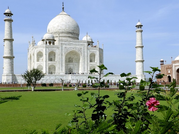 हाल ही में बढ़े थे टिकट के दाम