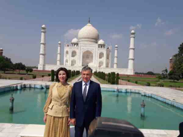 uzbekistan president visited taj mahal with his wife in agra uzbekistan president visited taj mahal with his wife in agra