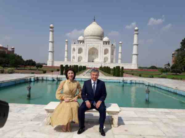 uzbekistan president visited taj mahal with his wife in agra uzbekistan president visited taj mahal with his wife in agra