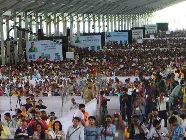 जयपुर के इस चर्चित जगह पर कार्यदिवस में अब कोई नेता नहीं कर पाएगा सभा, हाईकोर्ट ने लगाई रोक जयपुर के इस चर्चित जगह पर कार्यदिवस में अब कोई नेता नहीं कर पाएगा सभा, हाईकोर्ट ने लगाई रोक