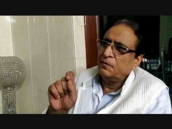 यूपी: योगी आदित्यनाथ पर आजम खान ने बोला हमला, कहा शर्म तुमको आती नहीं यूपी: योगी आदित्यनाथ पर आजम खान ने बोला हमला, कहा शर्म तुमको आती नहीं