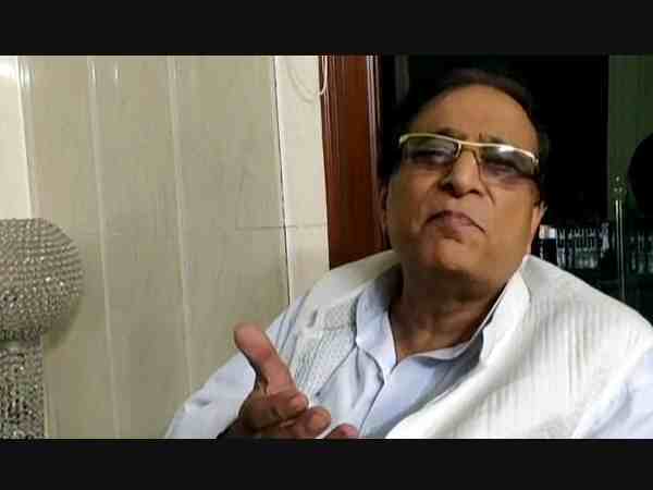 यूपी: योगी आदित्यनाथ पर आजम खान ने बोला हमला, कहा शर्म तुमको आती नहीं यूपी: योगी आदित्यनाथ पर आजम खान ने बोला हमला, कहा शर्म तुमको आती नहीं