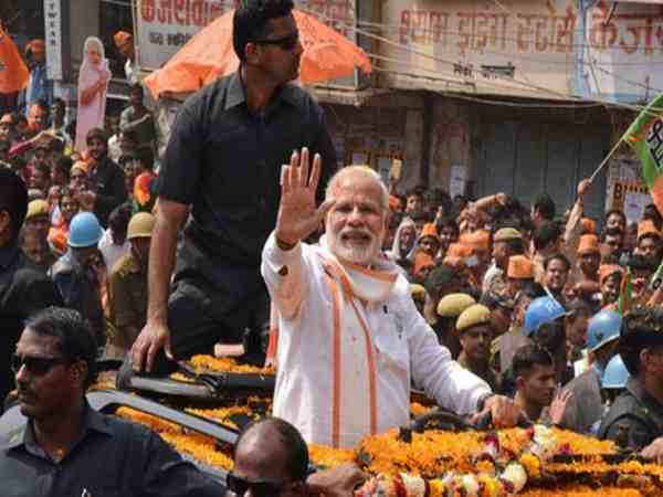 सुरक्षा कारणों से एंट्री नहीं तो क्या हुआ बाहर से सुनेंगे भाषण