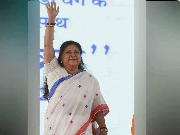 Rajasthan Government will start giving 4G mobile phones to one crore families Rajasthan Government will start giving 4G mobile phones to one crore families