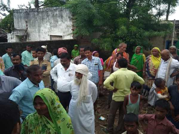 Gram Pradhan grab government money of construction of toilets and lights Gram Pradhan grab government money of construction of toilets and lights
