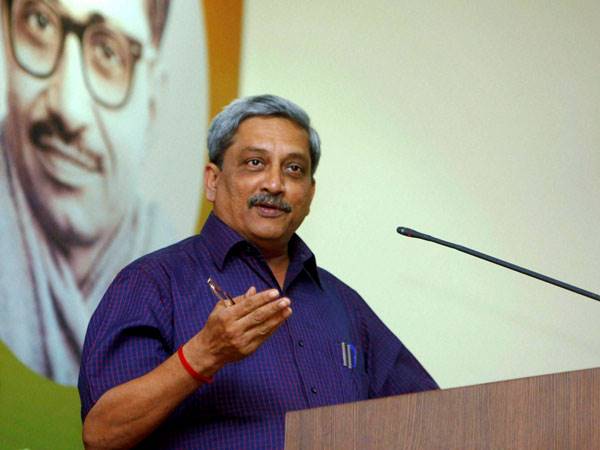 पर्रिकर AIIMS में , गोवा के नए CM को लेकर खींचतान शुरू पर्रिकर AIIMS में , गोवा के नए CM को लेकर खींचतान शुरू