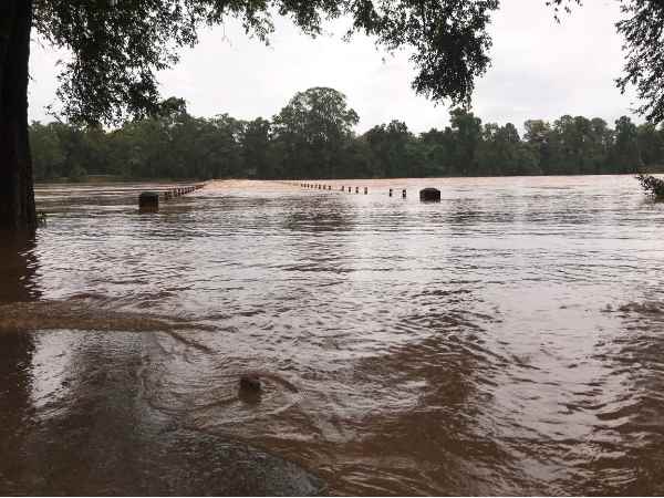 chhattisgarh bijapur boat drown into indravati river 4 people drown including 1 child rescue ongoing chhattisgarh bijapur boat drown into indravati river 4 people drown including 1 child rescue ongoing