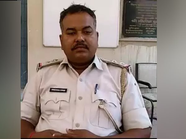 jahanabad traffic man thrashed inspector who is going to somewhere with his wife jahanabad traffic man thrashed inspector who is going to somewhere with his wife